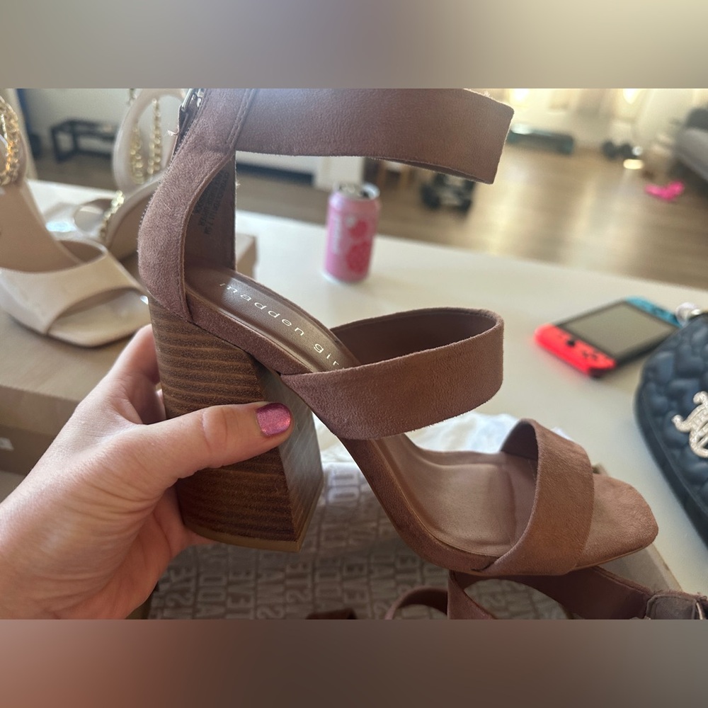 Steve Madden Women's Brown Strappy Block Heels